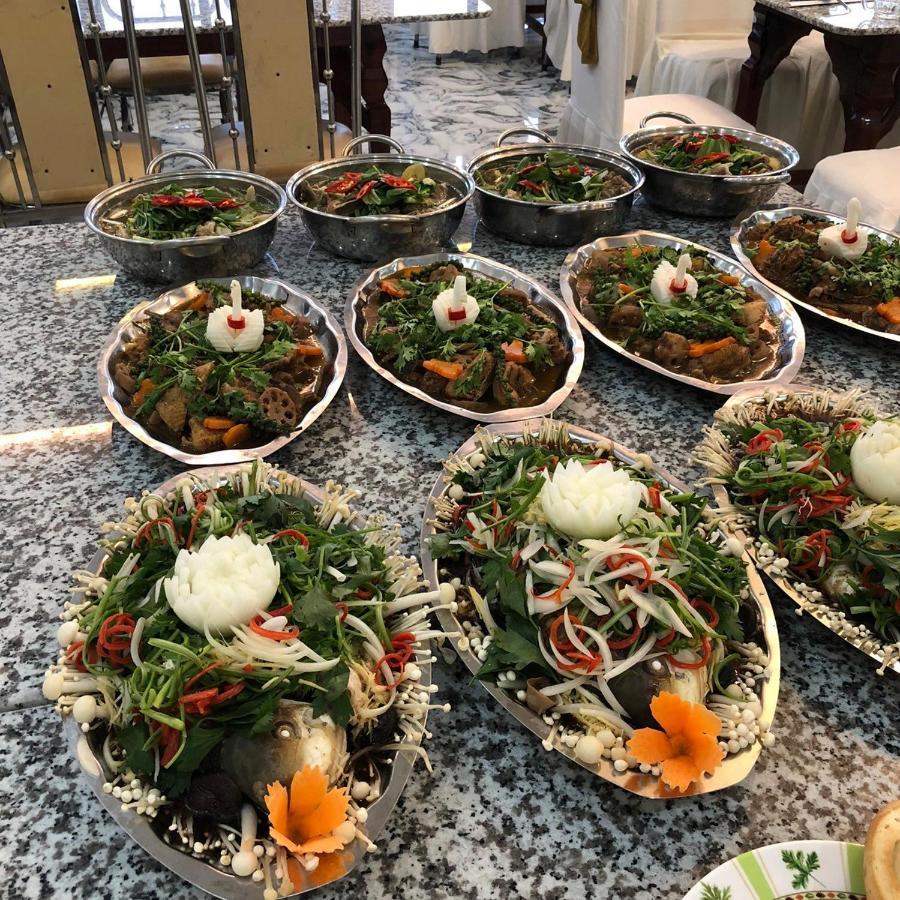 Little Saigon Hotel Chau Doc Buitenkant foto